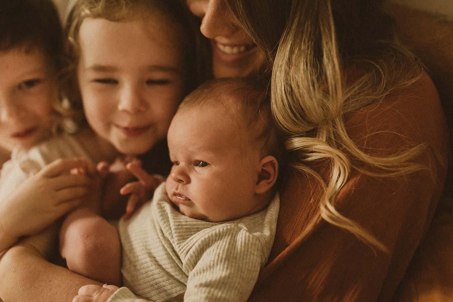 Sutherland-shire-newborn-family-photography-sydney-close-up-cuddles